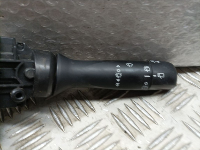 Recambio de mando limpia para toyota yaris ts referencia OEM IAM 846520D031  