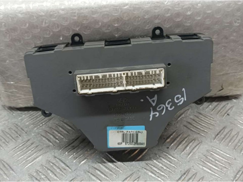 Recambio de mando climatizador para hyundai i30 classic referencia OEM IAM 972502R6004X  