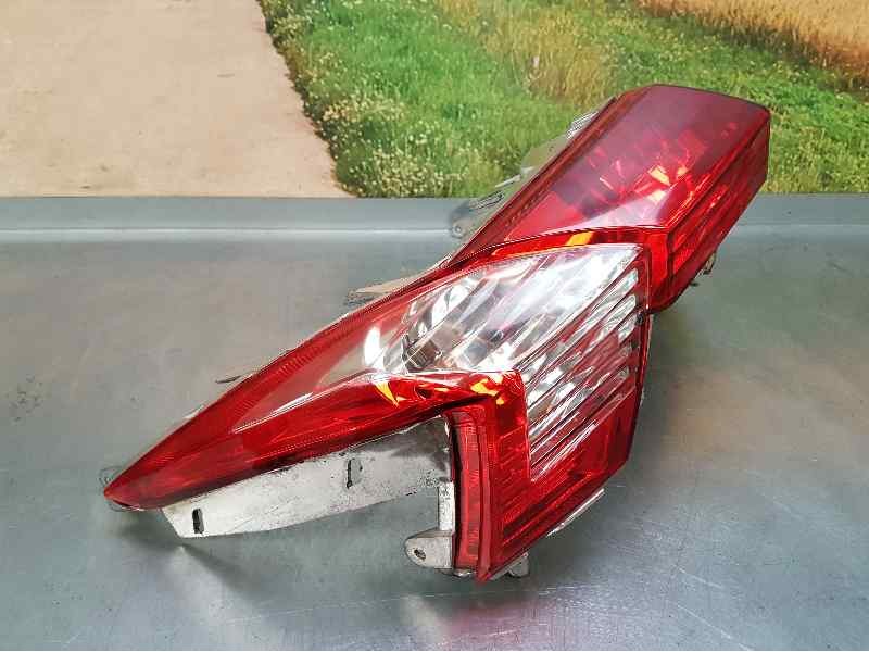 Recambio de piloto trasero central para kymco super drink referencia OEM IAM   