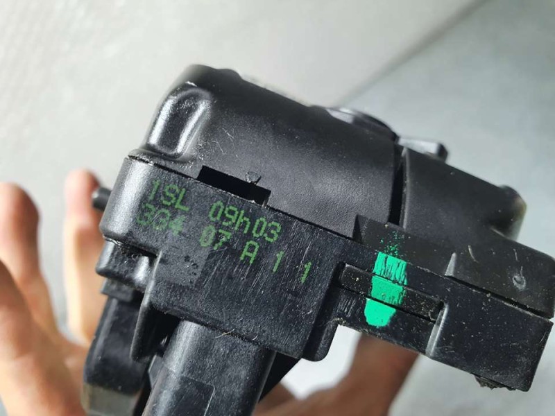 Recambio de cerradura puerta trasera derecha para nissan qashqai (j10) acenta referencia OEM IAM 82500JD90C  3 PINES