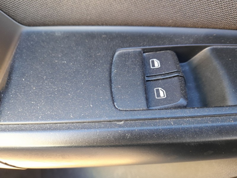 Recambio de mando elevalunas delantero izquierdo para audi a5 (8t3) 2.7 tdi referencia OEM IAM 8K0959851C  