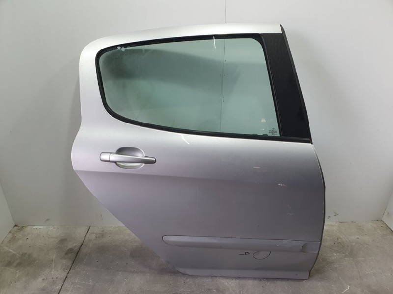Recambio de puerta trasera derecha para peugeot 308 sport referencia OEM IAM 9008S1  TOCADA
