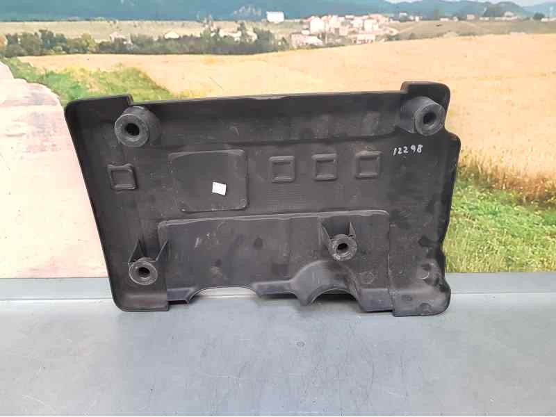 Recambio de tapa motor para renault megane iii berlina 5 p dynamique referencia OEM IAM 140482708R  