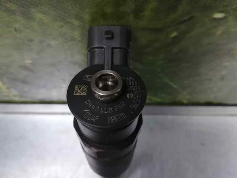 Recambio de inyector para peugeot 1007 1.4 hdi referencia OEM IAM 445110252  BOSCH