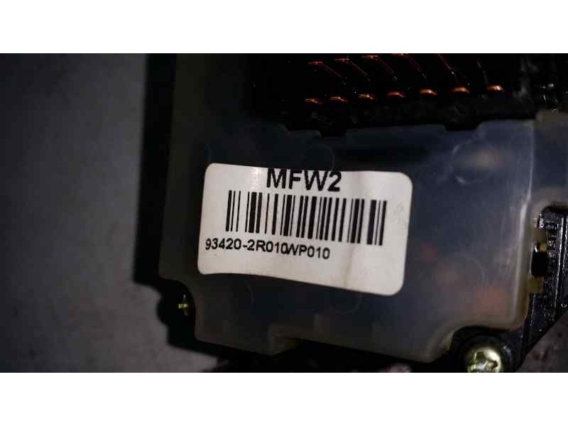 Recambio de mando limpia para hyundai i30 classic referencia OEM IAM 934202R010WP010  