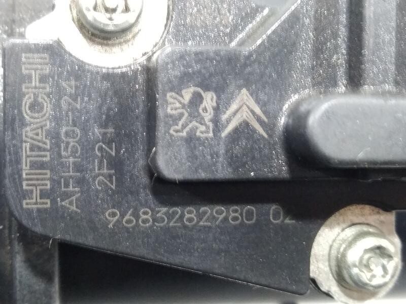 Recambio de caudalimetro para peugeot 208 active referencia OEM IAM 9683282980 1920RA hitachi