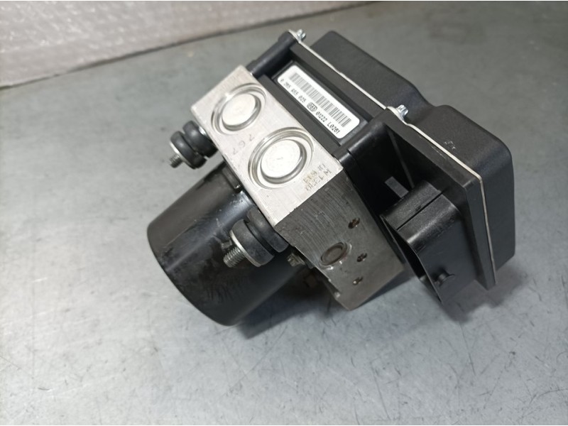 Recambio de abs para volkswagen polo (6r1) advance referencia OEM IAM 6R0614517AF 0265239056 BOSCH