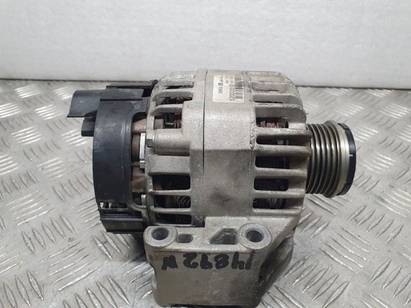 Recambio de alternador para opel combo d cargo l2h1 2,4t referencia OEM IAM 52003517 MS1012101192 DENSO