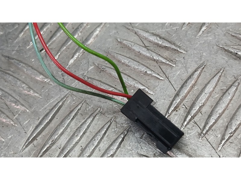 Recambio de retrovisor izquierdo para peugeot 208 i (ca_, cc_) 1.6 hdi referencia OEM IAM 1611240280 ELECTRICO 4 Y 3 CABLES 