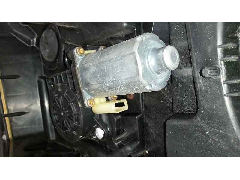 Recambio de elevalunas delantero izquierdo para ford fiesta (cbk) ambiente referencia OEM IAM  2 PIN ELECTRICO