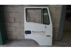 PUERTA DELANTERA DERECHA TOCADA 