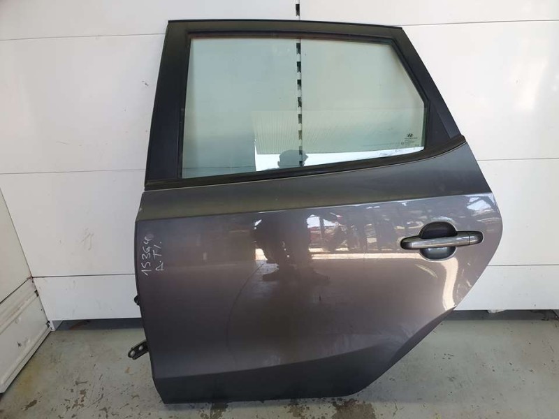 Recambio de puerta trasera izquierda para hyundai i30 classic referencia OEM IAM 770032R010  TOCADA