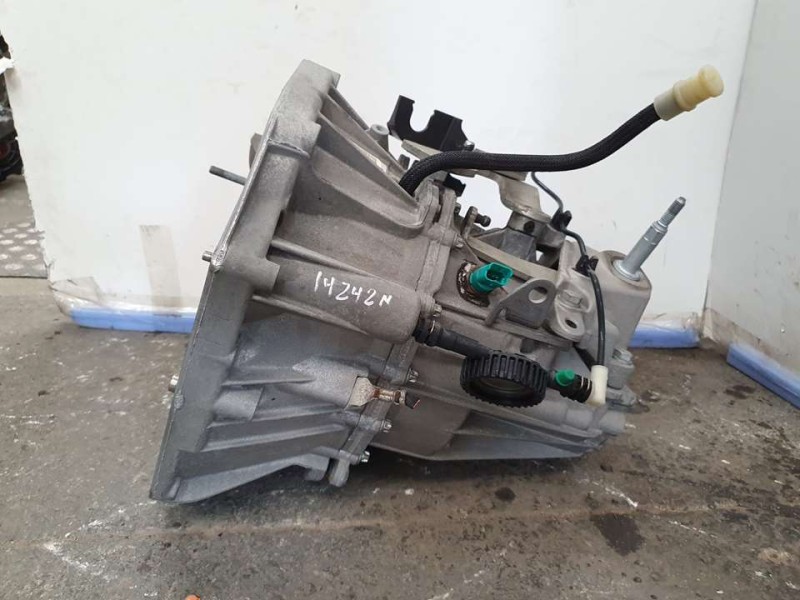 Recambio de caja cambios para renault captur zen referencia OEM IAM TL4080 S001658 6VELOCIDADES