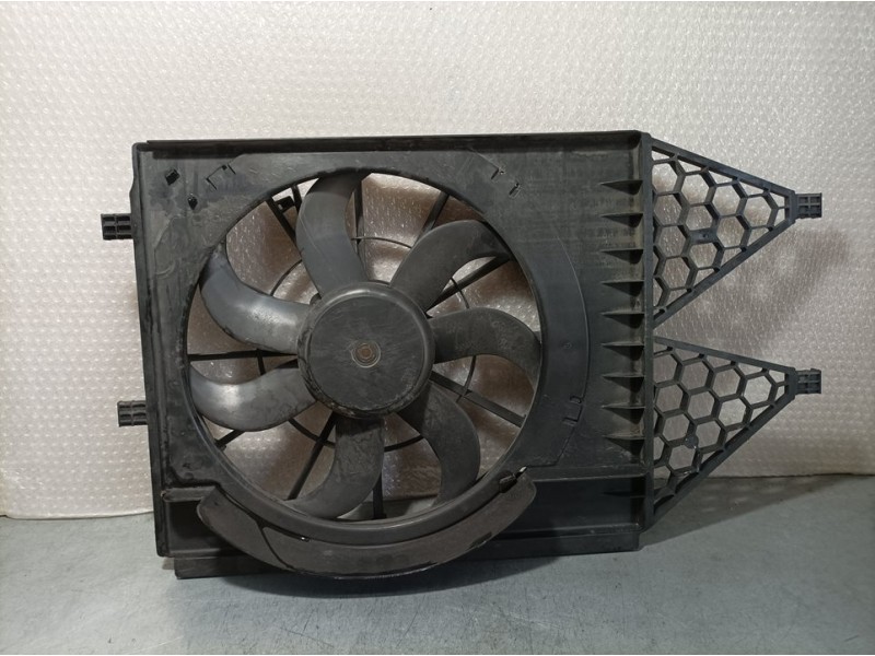 Recambio de electroventilador para volkswagen polo (6r1) advance referencia OEM IAM 6R0121207  GEIGER