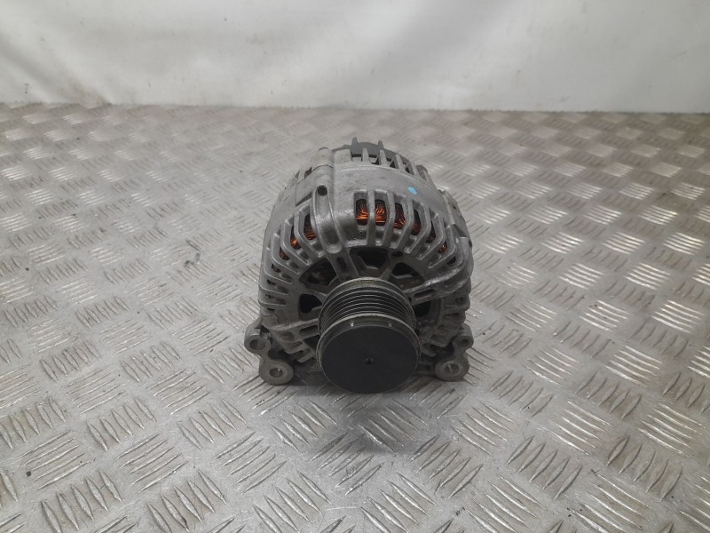Recambio de alternador para volkswagen eos (1f7, 1f8) 2.0 tdi referencia OEM IAM 06F903023C VALEO TG14C011