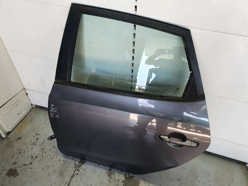 Recambio de puerta trasera izquierda para hyundai i30 classic referencia OEM IAM 770032R010  TOCADA