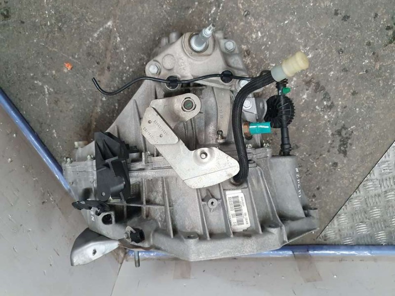 Recambio de caja cambios para renault captur zen referencia OEM IAM TL4080 S001658 6VELOCIDADES