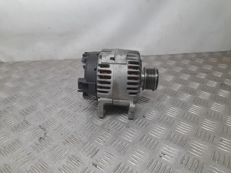 Recambio de alternador para volkswagen eos (1f7, 1f8) 2.0 tdi referencia OEM IAM 06F903023C VALEO TG14C011