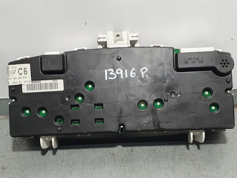 Recambio de cuadro instrumentos para toyota corolla (e12) 1.4 d-4d luna compact referencia OEM IAM 8380002C60 110080288002 SIEME