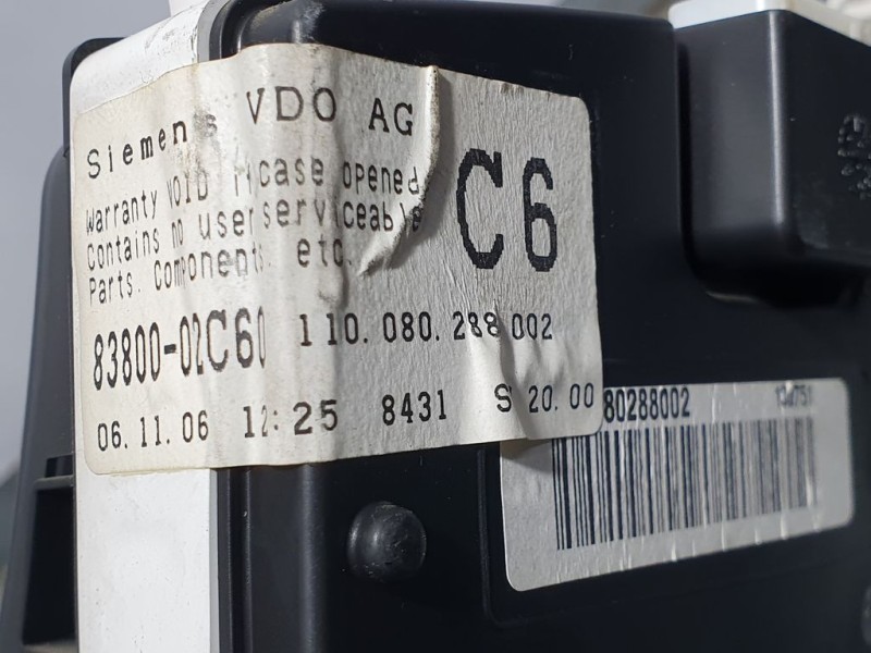 Recambio de cuadro instrumentos para toyota corolla (e12) 1.4 d-4d luna compact referencia OEM IAM 8380002C60 110080288002 SIEME