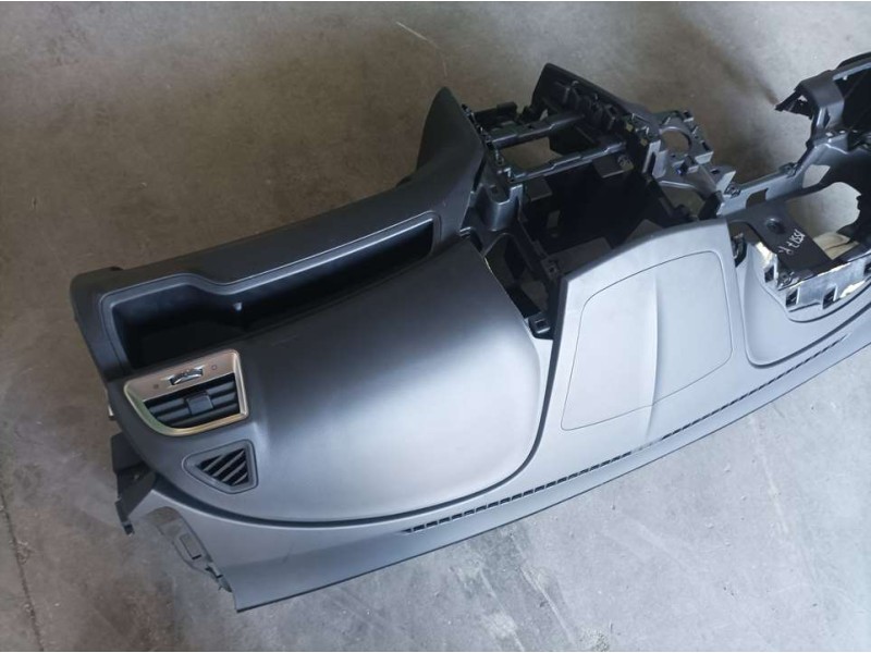 Recambio de kit airbag para ssangyong tivoli line 4x2 referencia OEM IAM 8620135500LBH  C/ SALPICADERO Y PRETENSORES Y AIRBAG DE