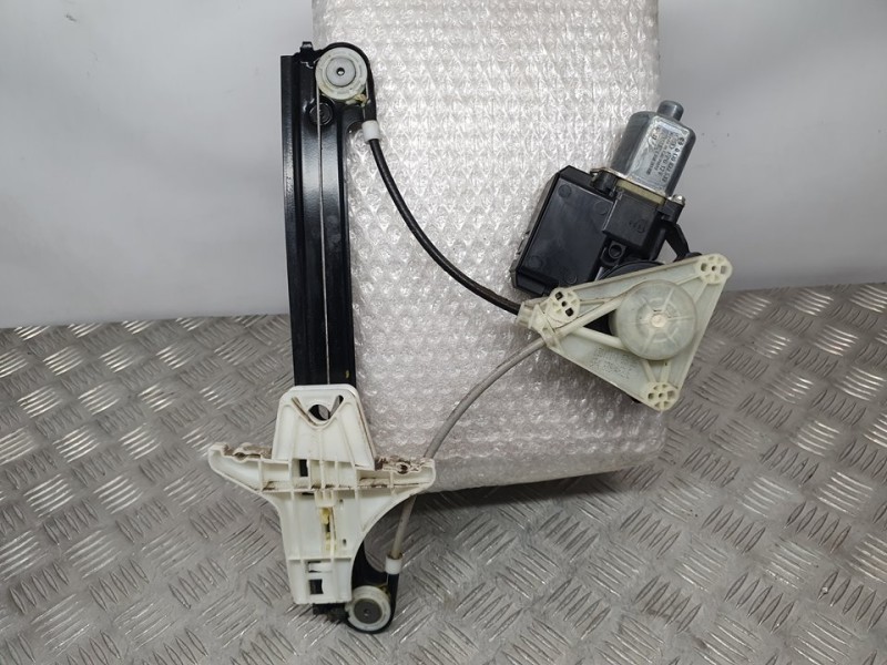 Recambio de elevalunas trasero derecho para volkswagen polo (6r1) advance referencia OEM IAM SIN REF  ELECTRICO