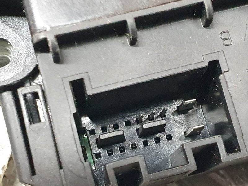 Recambio de elevalunas trasero derecho para volkswagen polo (6r1) advance referencia OEM IAM SIN REF  ELECTRICO