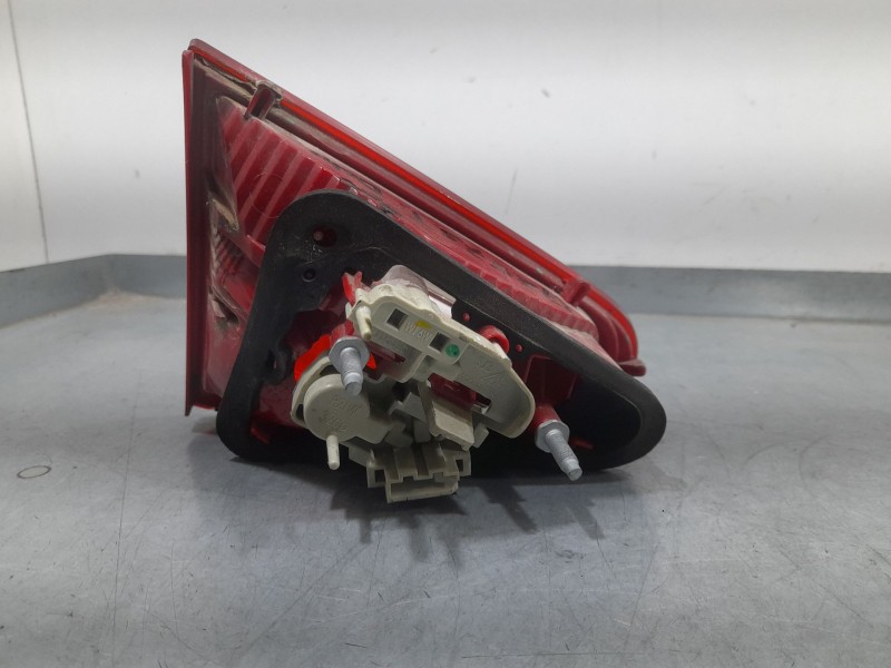 Recambio de piloto trasero derecho interior para audi a5 (8t3) 2.7 tdi referencia OEM IAM 8T0945094  