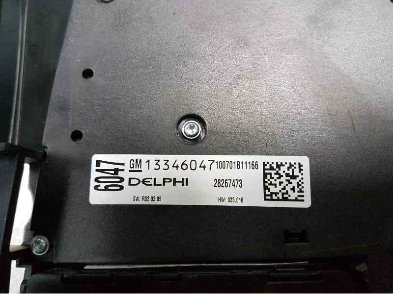 Recambio de mando radio para opel meriva b cosmo referencia OEM IAM 13346047 28267473 DELPHI
