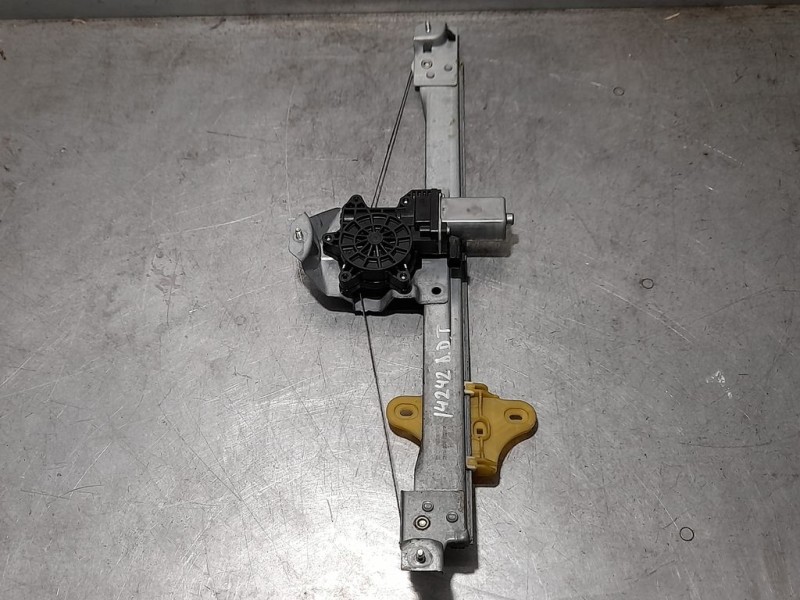 Recambio de elevalunas delantero derecho para renault captur zen referencia OEM IAM 807200713R  ELECTRICO 2 PINES