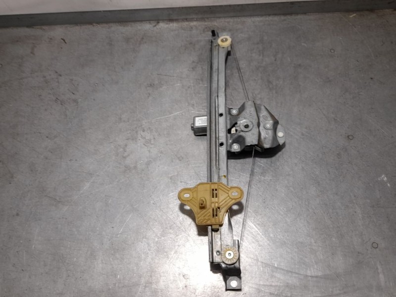 Recambio de elevalunas delantero derecho para renault captur zen referencia OEM IAM 807200713R  ELECTRICO 2 PINES