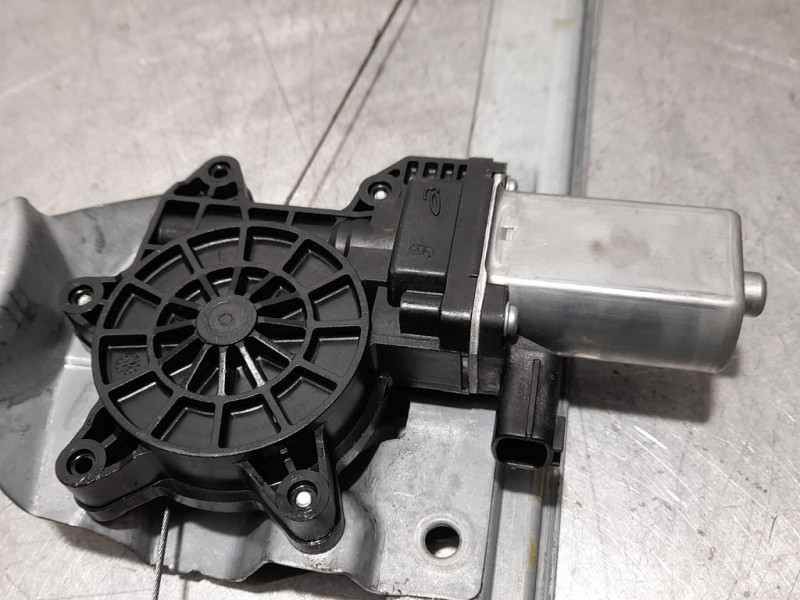 Recambio de elevalunas delantero derecho para renault captur zen referencia OEM IAM 807200713R  ELECTRICO 2 PINES