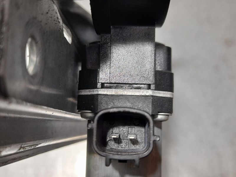 Recambio de elevalunas delantero derecho para renault captur zen referencia OEM IAM 807200713R  ELECTRICO 2 PINES