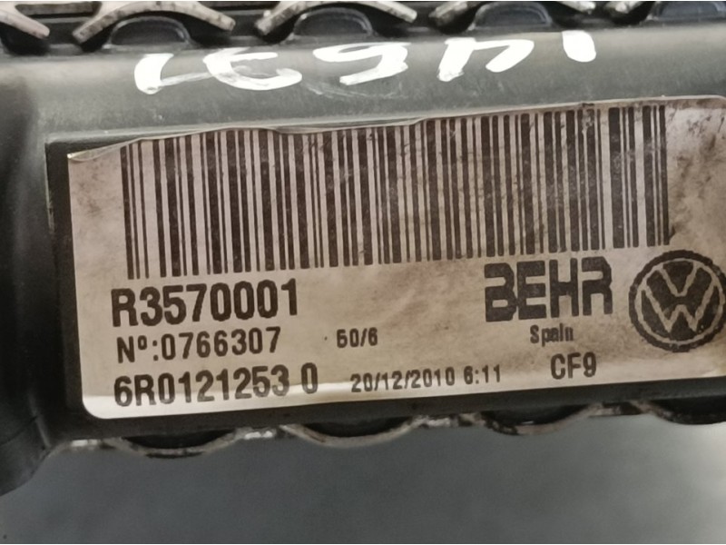 Recambio de radiador agua para volkswagen polo (6r1) advance referencia OEM IAM 6R0121253 R3570001 BEHR