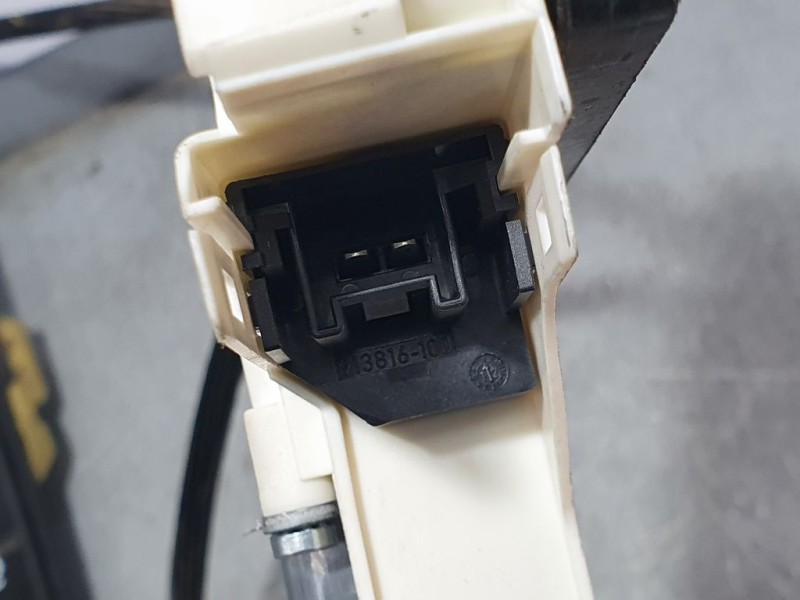 Recambio de elevalunas delantero izquierdo para audi a1 sportback (8xa) ambition referencia OEM IAM 8X4837461 1021928545105 BROS