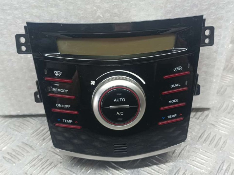Recambio de mando climatizador para ssangyong tivoli line 4x2 referencia OEM IAM 6872035000  