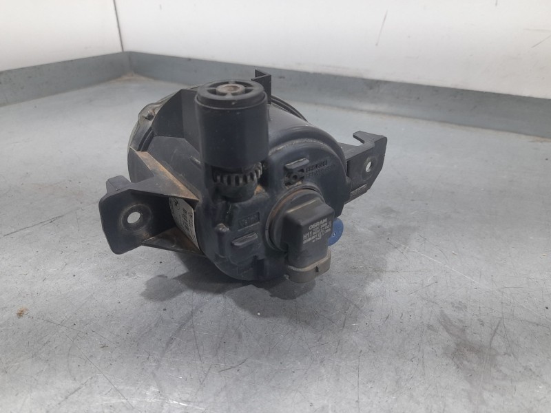 Recambio de faro antiniebla derecho para bmw 1 (e81) 118 d referencia OEM IAM 6317783750203 13101610 VALEO