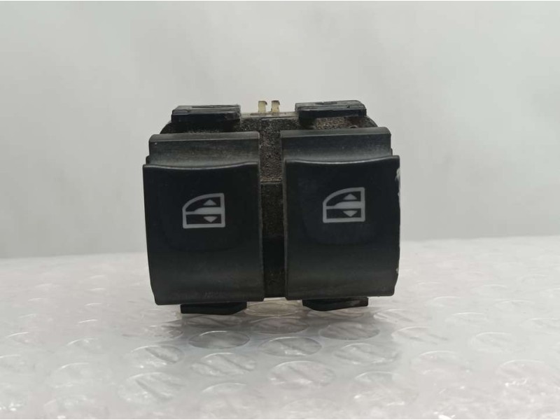 Recambio de mando elevalunas delantero izquierdo para renault captur zen referencia OEM IAM 254118722R  