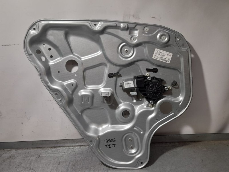 Recambio de elevalunas trasero izquierdo para hyundai i30 classic referencia OEM IAM 834712R010  ELECTRICO 2 PINES