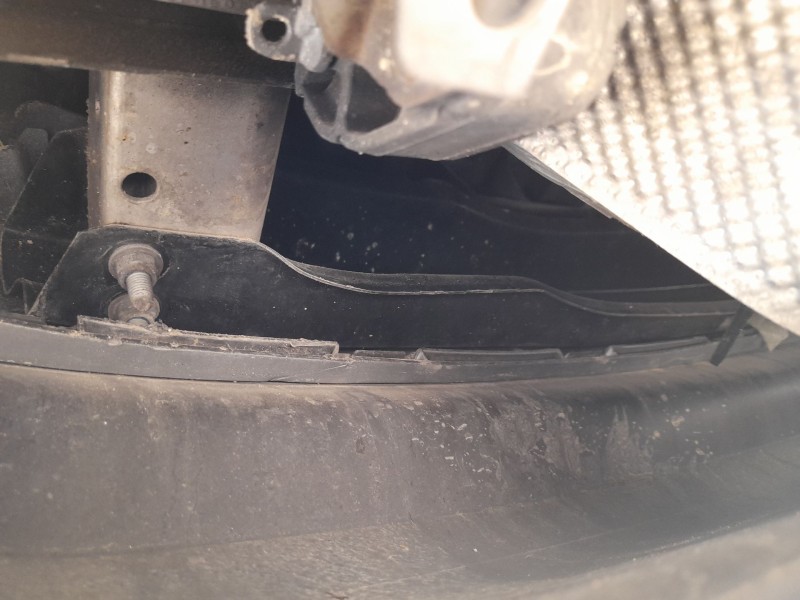 Recambio de refuerzo paragolpes trasero para audi a5 (8t3) 2.7 tdi referencia OEM IAM 8T0807313  