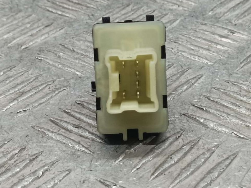 Recambio de mando elevalunas trasero izquierdo para renault captur zen referencia OEM IAM 254218614R  