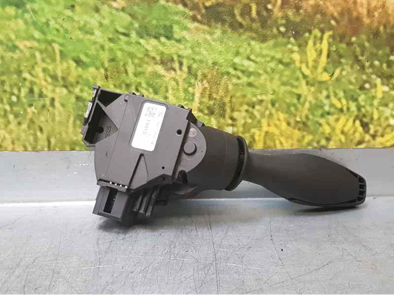 Recambio de mando intermitentes para ford fiesta (cb1) ambiente referencia OEM IAM 8A6T13335CB  