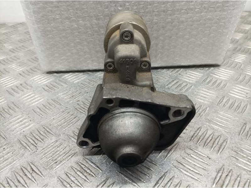 Recambio de motor arranque para renault captur zen referencia OEM IAM 233004868R 0001170629 BOSCH