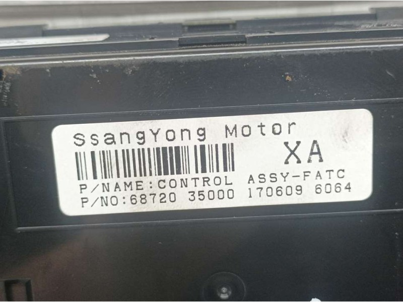 Recambio de mando climatizador para ssangyong tivoli line 4x2 referencia OEM IAM 6872035000  