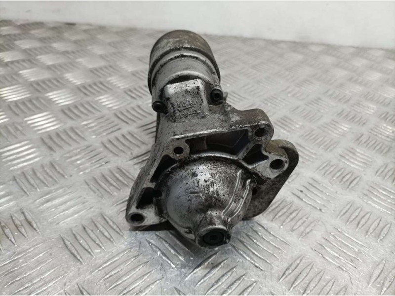 Recambio de motor arranque para dacia dokker ambiance referencia OEM IAM 233003329R TS12E9 VALEO