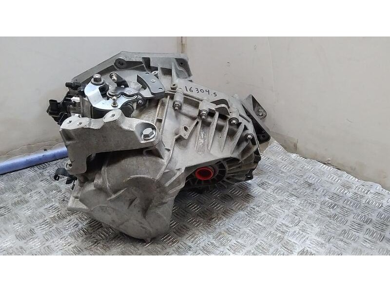 Recambio de caja cambios para opel zafira tourer excellente referencia OEM IAM 95518584  6 VELOCIDADES