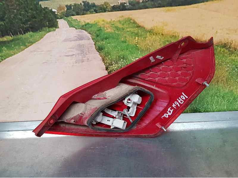 Recambio de piloto trasero izquierdo para ford fiesta (cb1) ghia referencia OEM IAM 8A6113405A  