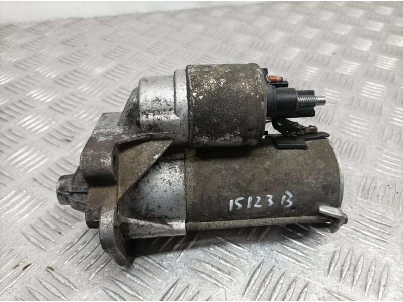 Recambio de motor arranque para dacia dokker ambiance referencia OEM IAM 233003329R TS12E9 VALEO