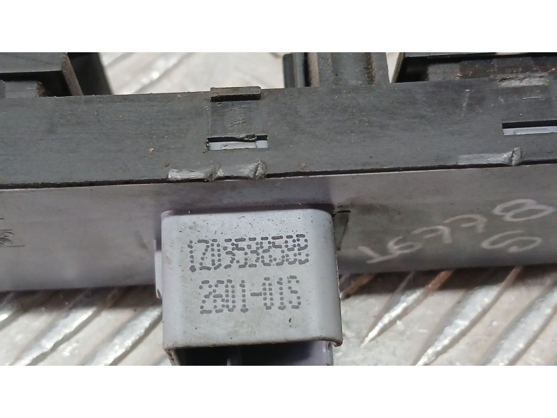 Recambio de mando elevalunas delantero izquierdo para skoda octavia ii (1z3) 1.6 tdi referencia OEM IAM 1Z0959858B  