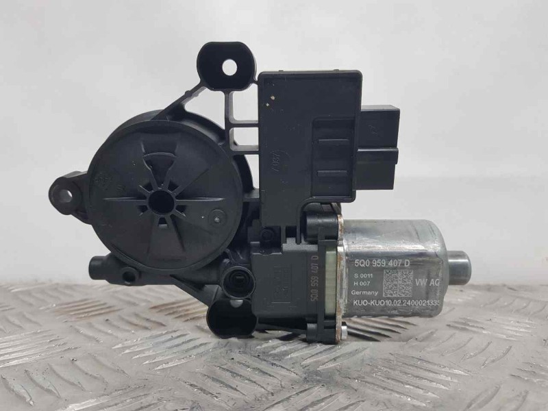 Recambio de motor elevalunas trasero izquierdo para cupra leon (5f16) tsi basis referencia OEM IAM 5Q0959407D  5 PINS